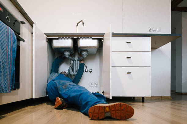 Professional Emergency Plumber technician working in Stuart, VA